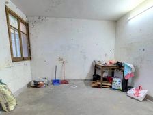 好楼层,采光好,毛坯两室 买进可随意装修。