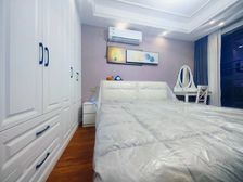 步行街旁公园边楼下就是商业华润凤凰城 精装三房