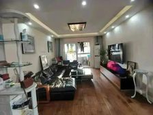 豪华装修产权车位全送大平层,可以提前交房。