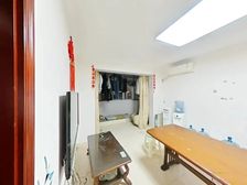 房型正 电梯非顶楼 业主诚意出售景观视野好