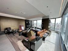 汉口台北路 万科出品 精装湖景高定大平层 转角飘窗