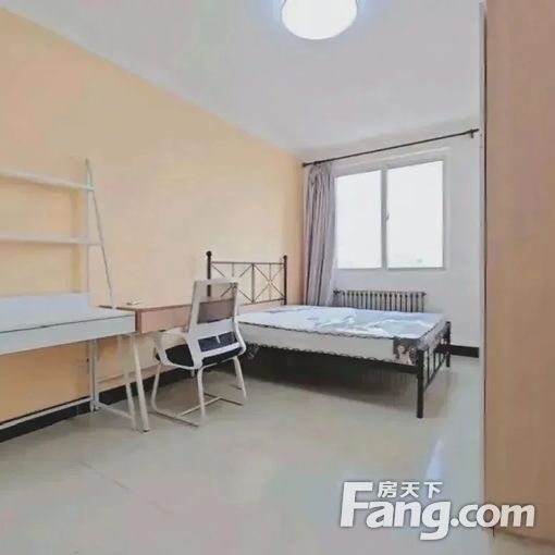  ����4���������� ��װ���Դ����� С�����ž��ǵ���վ ���н� 