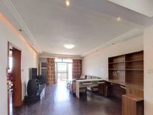 品质小区 南北通风 电梯小高层 全明户型 适合居住 满五