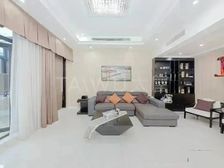 房东刚刚挂牌,精装修联排别墅,家电全送,诚意出售