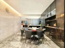 锦绣四期观园 精装修 保养好 带车位出售 看房方便!