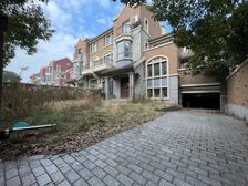 二期东边套,毛坯可塑造强,亲自实勘,花园集中450平,钥匙房