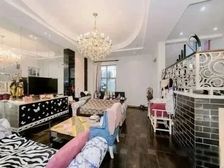 双拼豪装,纯别墅小区,带大花园,满五税费少,房东现在诚售置换