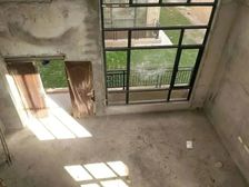 近城区 嘉宏锦峯别墅 户型方正 高使用率 带双花园 双车位