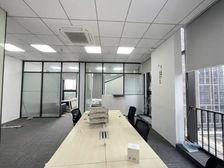 保利大都汇小面积单位 85方2个隔间单边位双面采光