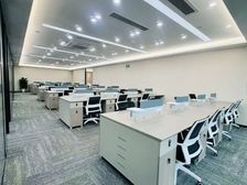 保利大都汇 456方5个隔间双面采光 带全屋家私出租