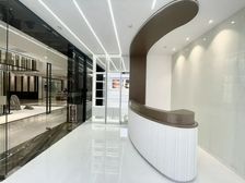 一套年轻的办公室,装修新,好使用 地段优