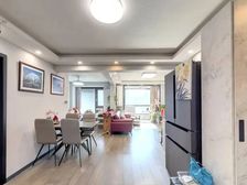 新出! 不靠马路 南北通透 精装修 拎包入住