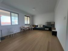 新上 兰大两室110平 送20平空间 方正户型 随时可看