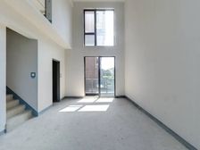 保利星海小镇南婚房 仅售384万