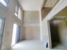 品质次新 别墅区 中叠带车位 露台出售 住家安静交通购物方便