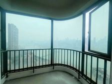 南滨路 看江3房双卫 必卖 楼下地铁站 小区带超大游泳池