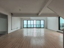 南滨路 水岸一期五房388万