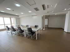 精装带家具 150平米 市中心地铁口美东国际