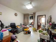 2013年小区, 龙科公寓1居 南向精装修 视野无遮挡