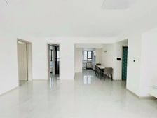 保利和唐悦色 带电梯 出行方便 次新房 停车方便 产权清晰