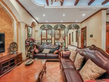 渝北龙湖蓝湖郡西岸南向精装别墅 经典美式风格配套成熟交通方便