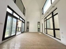 上海院子!中式风独栋别墅 上下5层带花园1653平毛坯一手