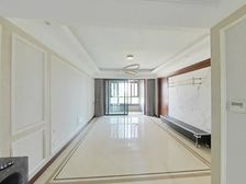 有产权车位,附赠露台!业主自住精装修,看房方便