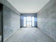 远大城市广场毛坯两房业主诚心出售