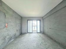 大朗轻轨口精装三房 业主诚心出售