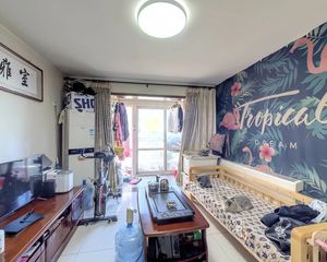 自营房源:东北向两居室 大客厅 大阳台 楼层好 户型好