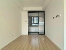 远洋潮起东方A4 3室2厅2卫 精装修 200万元