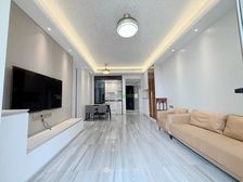 南城新源路精装三房 满二南向高层 26531元/平