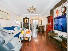 阳明国际花苑三房 飞机户型 送产权车位!采光充足紧邻地铁口