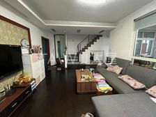 电梯顶楼大复式 价格可谈 房东自住 看房方便