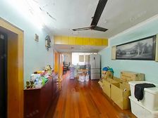 新出低总价双南两房,大客厅一梯两户,采光好,户型方正