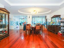 购物方便 精装可拎包入住 产权清晰 双卫生间 带电梯