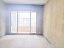 必买好房!剑桥轻轨站 龙湖天街对面 次新小区 朝中庭