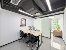 体育中心(落地窗玻璃10-80平)独立精装丨低成本租用送免租