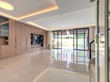 铜雀台雅苑2期双拼,全新毛坯花园260平,位置好有电梯