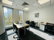 东大桥万通中心 一价全包雷格斯联合办公5人办公 豪装全配