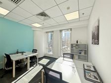 雷格斯东大桥万通中心 价格可面谈!4人独立办公水电网物业全包