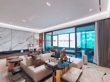 「地铁5号线口,高峰不迟到的魔法!——保利天汇,通勤党狂喜」