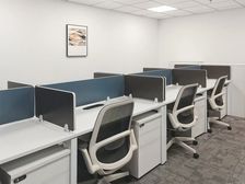 绿地新海岸 1人专属办公卡位 HQ联合办公 品牌家具一价全包