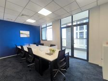 HQ地铁1号线 宇洋达科技 10人间 甲方直租无费!