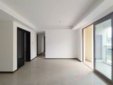 渝北区 保利中央云璟珑玉府 三房 140万