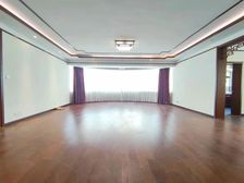 60平大客厅,直观山景,南北通透,采光充足,环境优雅,好停车