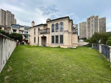 渝北照母山 联排别墅端户带160平花园 朝湖视野好