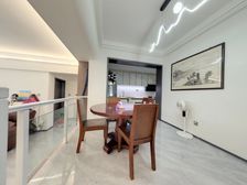 金沙愉景一期 3室1厅 东南 对中庭 精装修 带花园