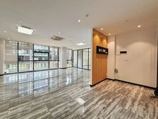 落地窗双面采光单边位,天安科技园豪装办公室240平出租