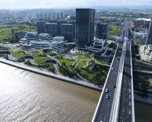 老外滩旁。文创港核心全新写字楼出售!南向临江!东部新城近
